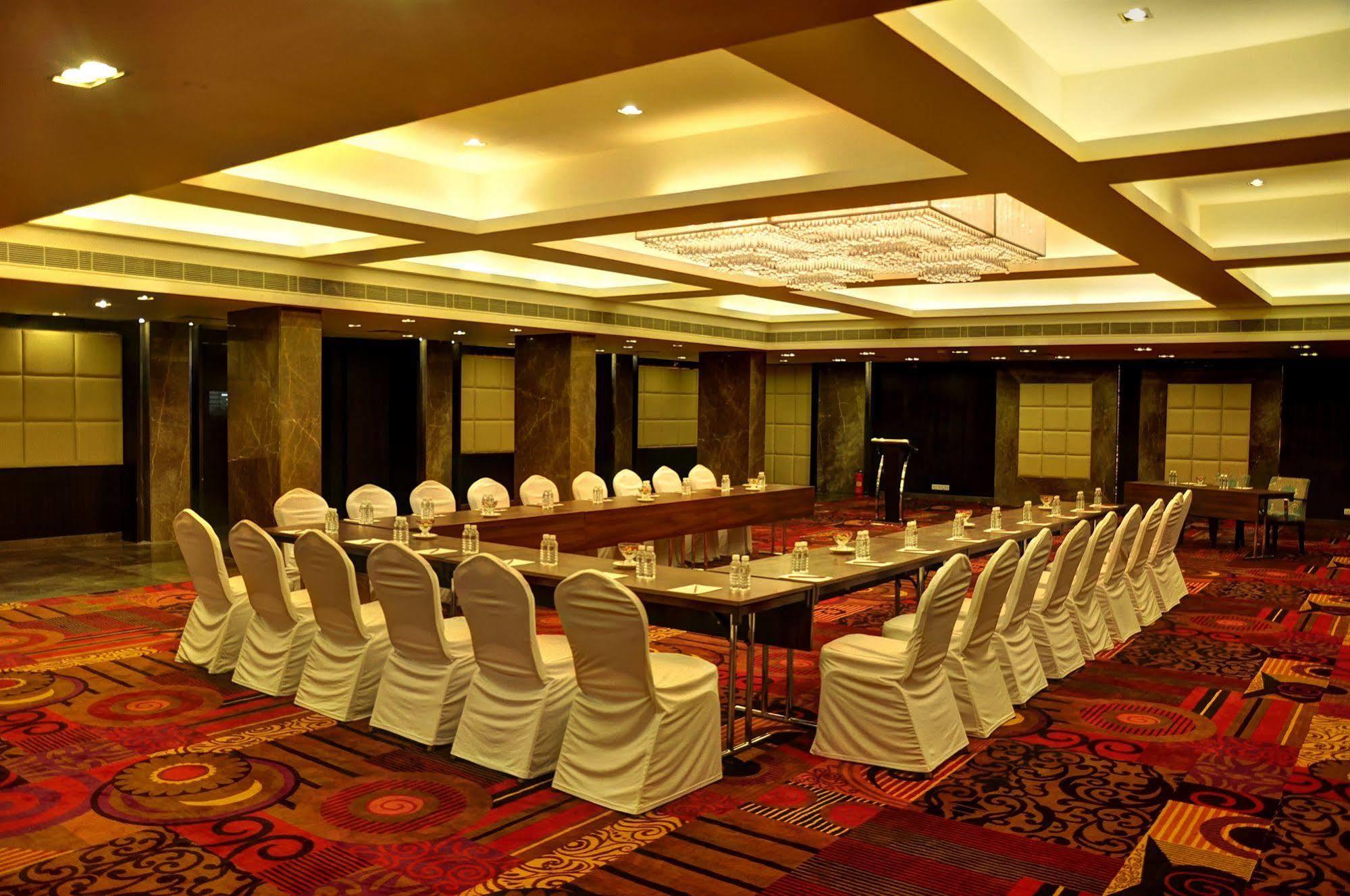 Manasarovar - The Fern Hyderabad Exterior foto
